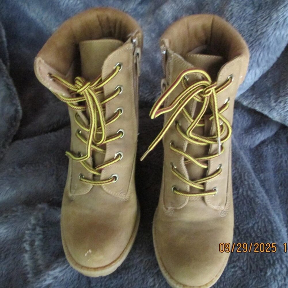 ✨ Zigi SoHo Kiana tan ankle boots✨